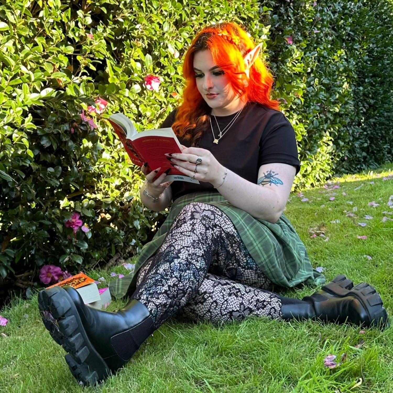 ACOTAR Fishnets - Thorns & Roses - Image 3